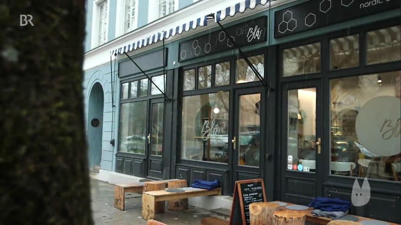 Capriccion, Zuhause im Cafe